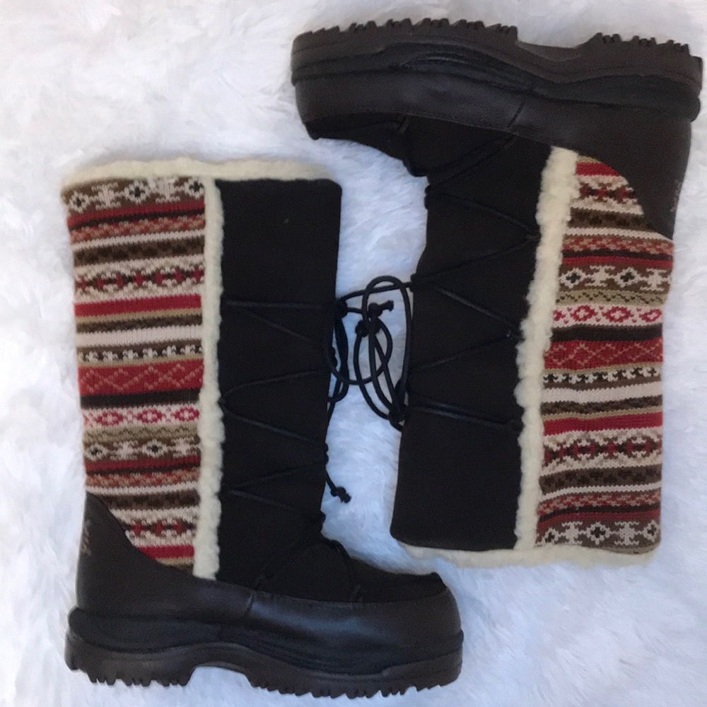 THE ORIGINAL MUK LUKS GODIVA SIZE 8